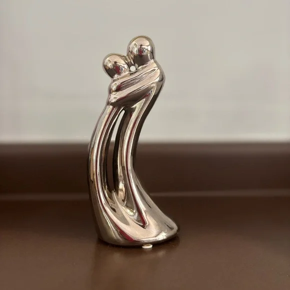 Elegant Silver Embrace Sculpture - Picture 4 of 6